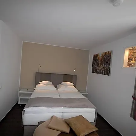 Alte Toepferei Otel *